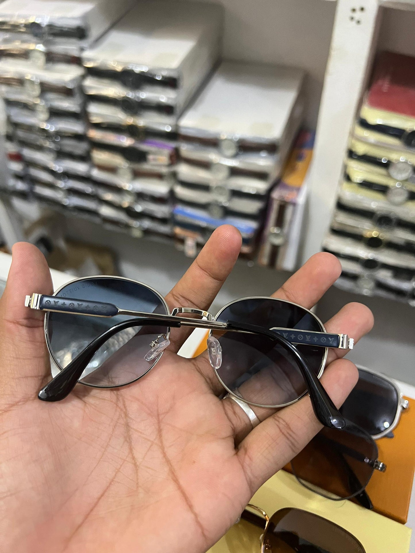 LOUIS VUITTON SUNGLASSES